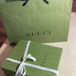 Gucci Box & Bag with ribbon wrapping & slippers